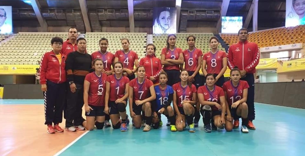 महिला राष्ट्रिय भलिबल टोली सरकार द्धारा सम्मानित