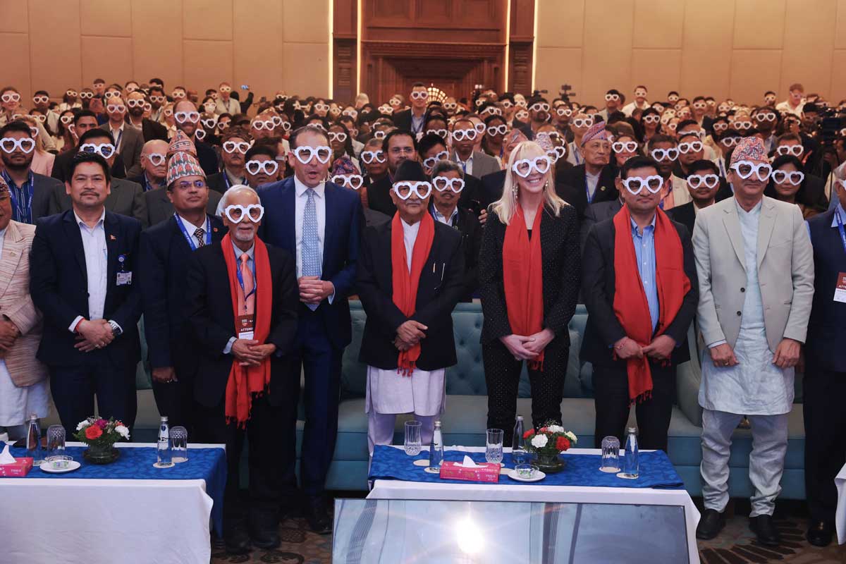 बिमा कार्यक्रममा आँखा स्वास्थ्यलाई समायोजन गरिनेछः प्रधानमन्त्री