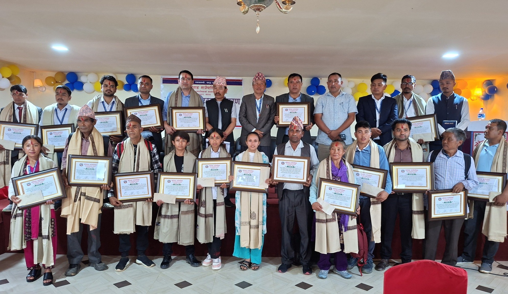 चार कृषकसहित उपभोक्ता, विद्यार्थी, शिक्षक र कर्मचारी पुरस्कृत