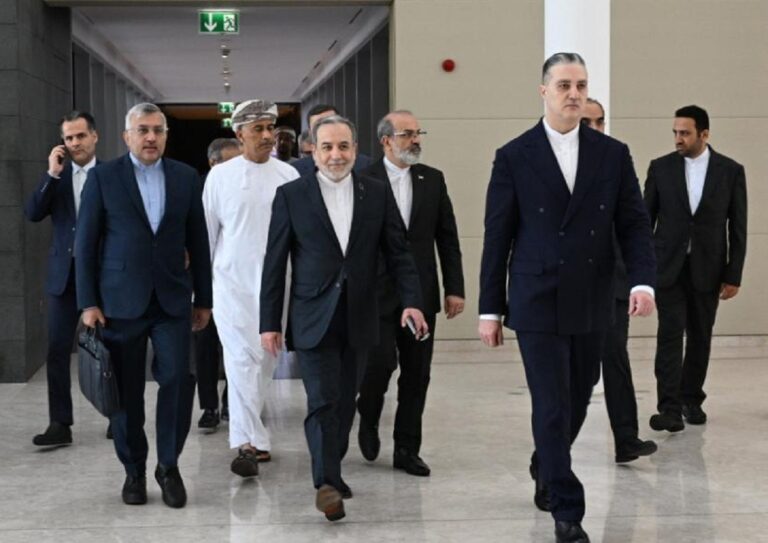 इरानका उच्च कूटनीतिज्ञ अमेरिकासँगको वार्ताका लागि जेनेभा प्रस्थान