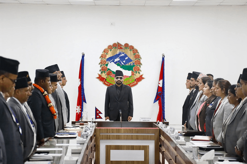 सिंहदरबारमा मन्त्रिपरिषद्को बैठक बस्दै